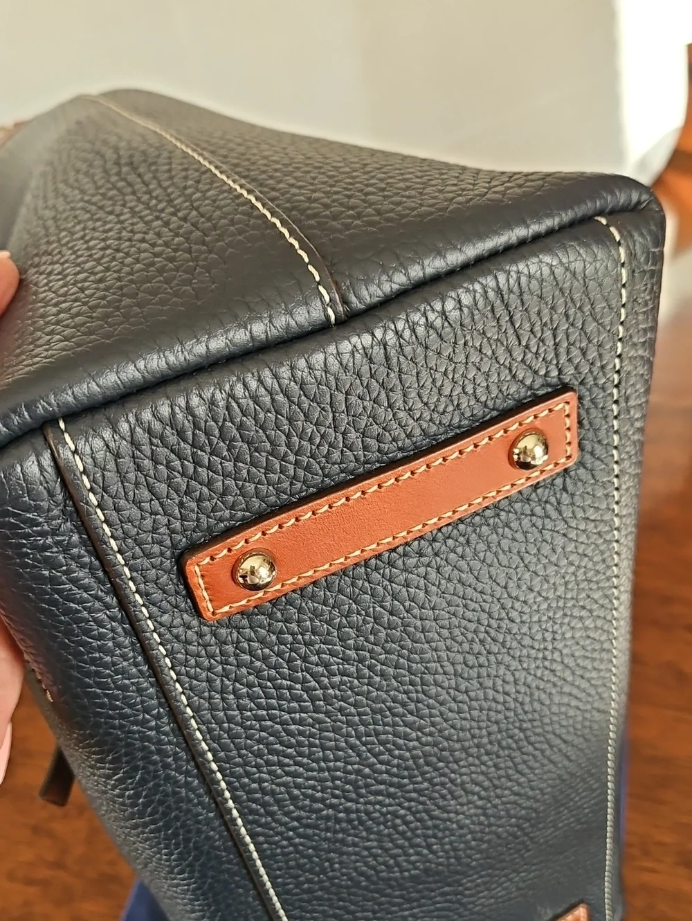 Dooney & Bourke classic dooney
